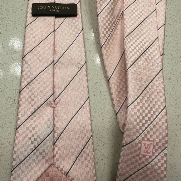 Louis Vuitton Silk Pattern Tie (Pink with Black Stripes) - Picture 2 of 3